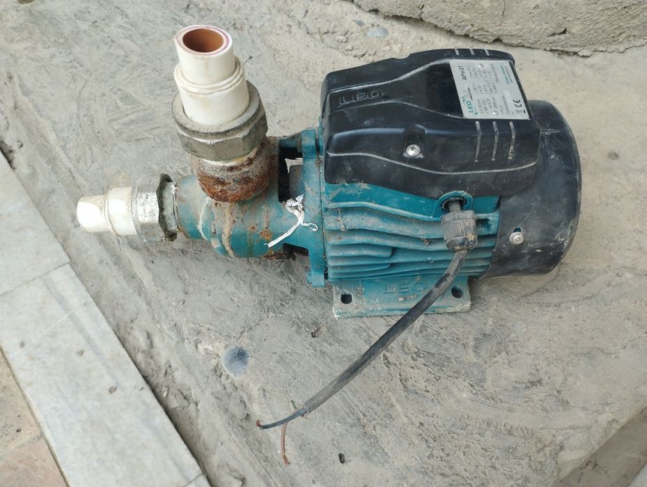 Водяной насос продаётся