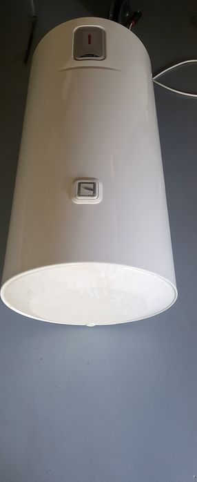 Boiler electric Ariston Lydos R 100L, 1800W, rezervor emailat cu Titan