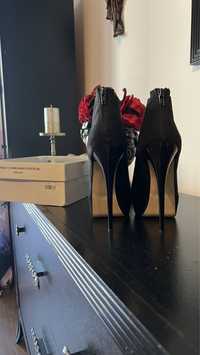 Pantofi botine decupate Versace superbi