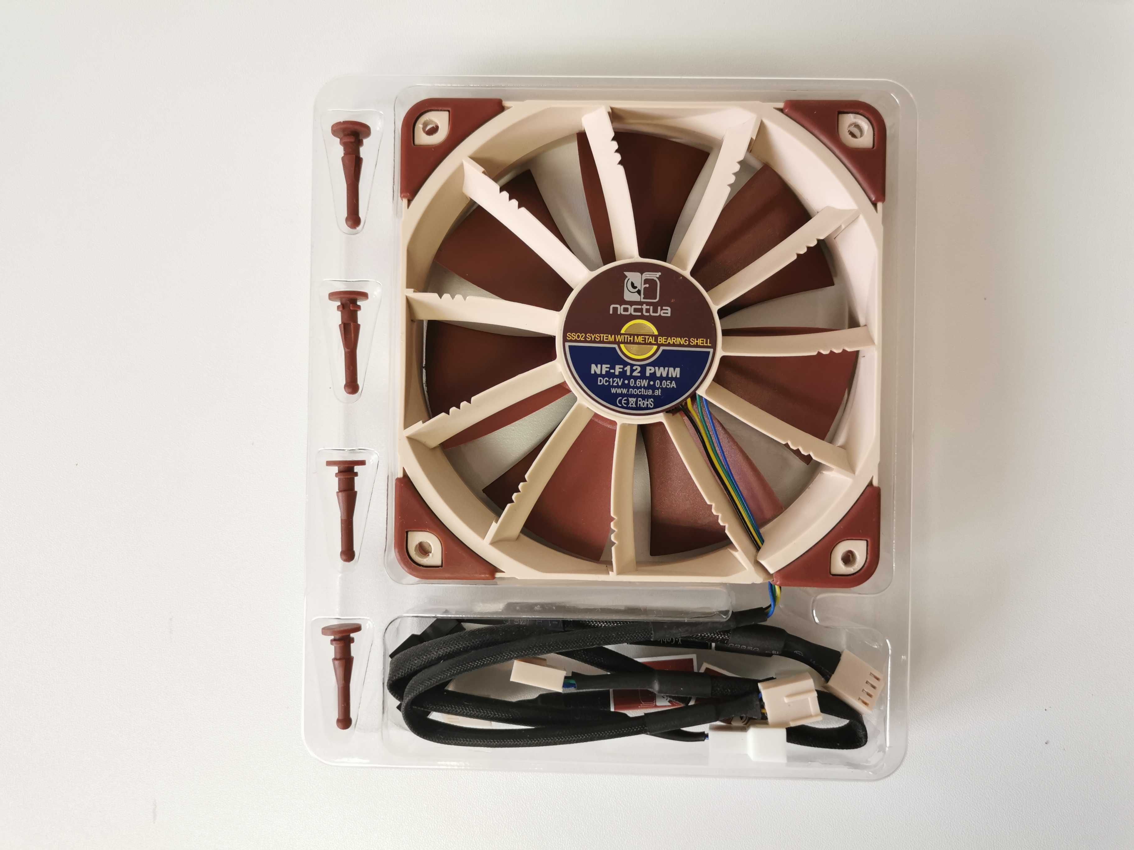 Комплект от три броя вентилатори Noctua NF-F12 PWM и Noctua NF-P12