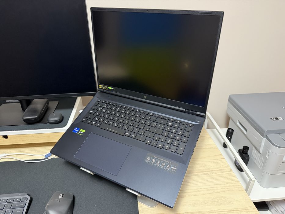Лаптоп ACER Predator Helios Neo 18 I7-14650HX, 32\1000GB, RTX4060, 8GB