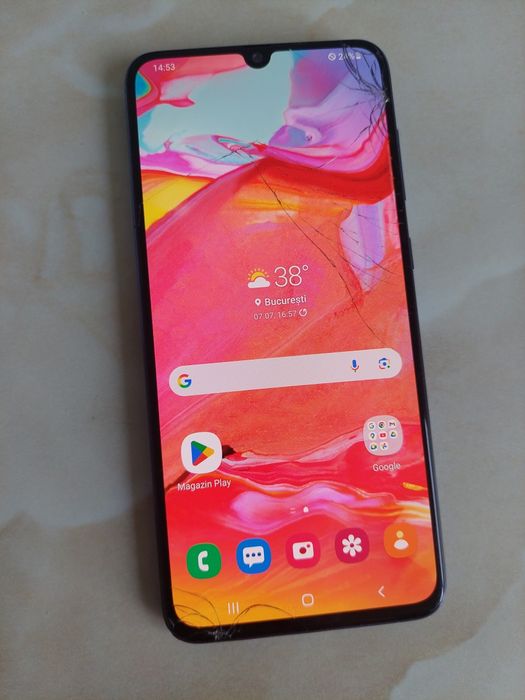 Vând Samsung Galaxy A70 [sticla spartă dar perfect funcțional] //poze