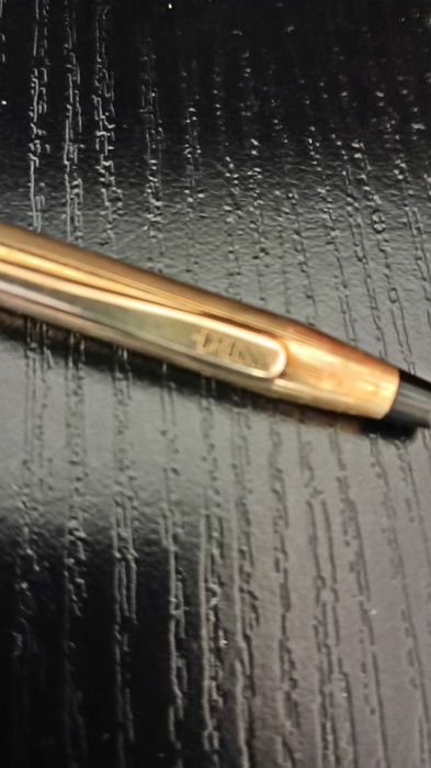 Златна химикалка Cross