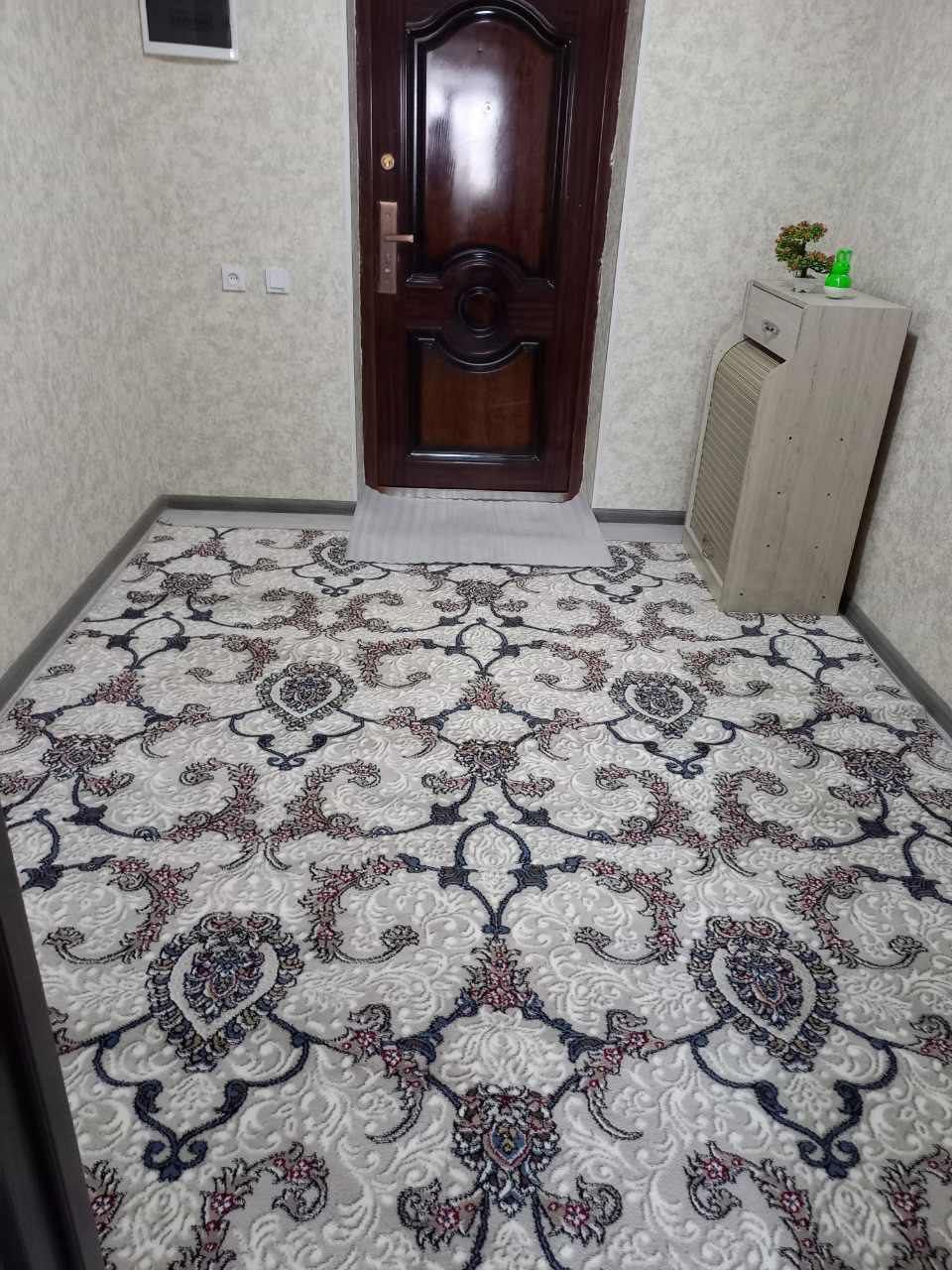 3honali Istiqlol stadioni togrisida, CAMU oldida