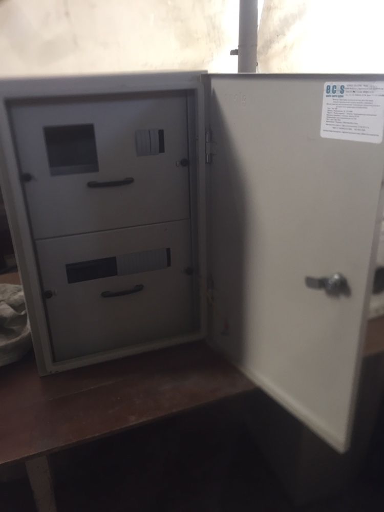 Шкаф металлический электрораспределительных устройств