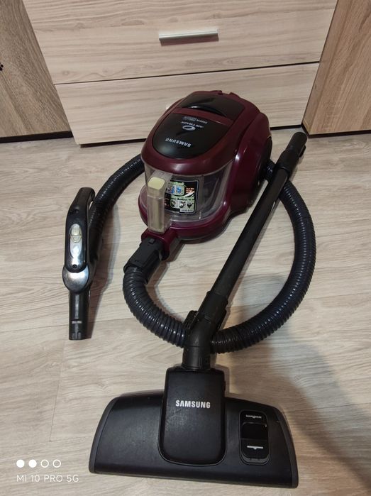 Мощна прахосмукачка Samsung 2000w