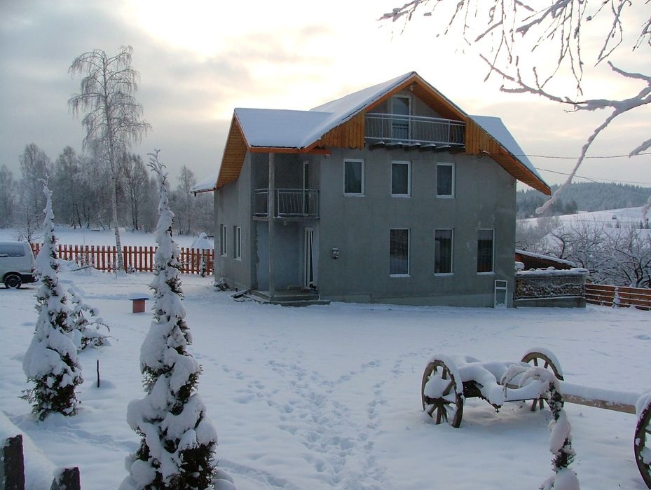 - Cabană cu ciubar pentru Revelion 2025-2026