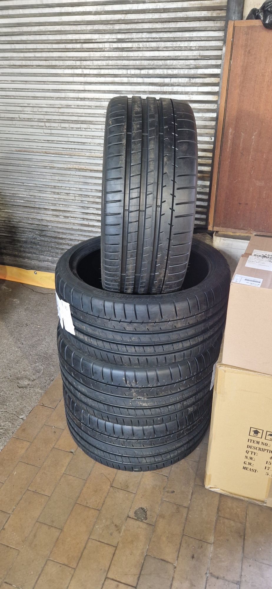 Michelin Pilot Super Sport 245/35/19 265/35/19