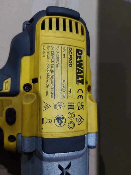 DEWALT 900 перфектно състояние