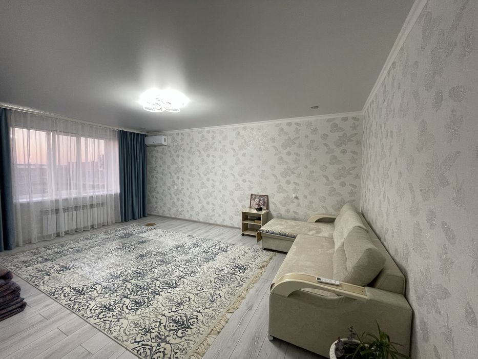 Продам диван угловой