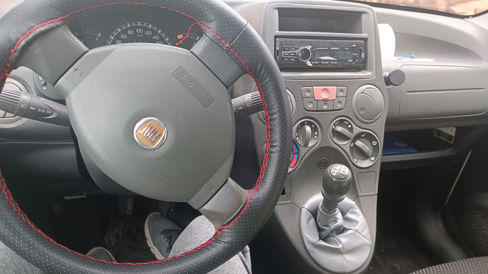 Vind fiat panda acte la zi