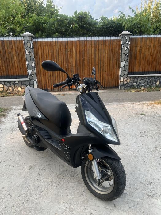 Scuter Generic XOR 2t 80cc Minarelli Motor Refacut complet!