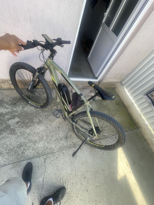 Vând bicicleta citeste descrierea