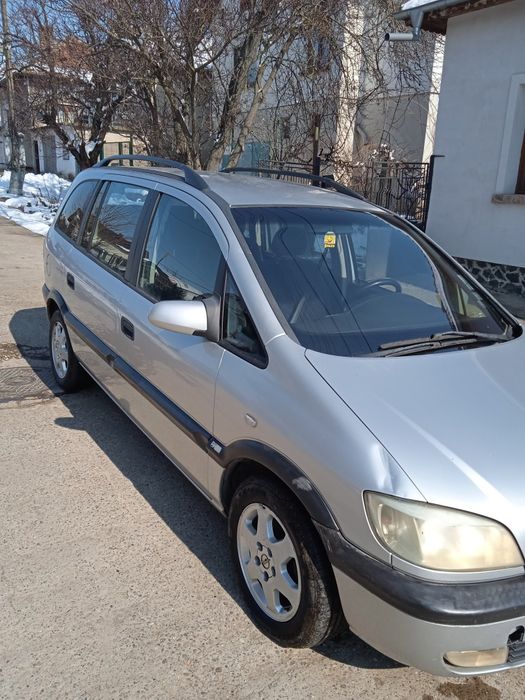 Продавам Опел Зафира 2001 г  20дизел 101кс. На части