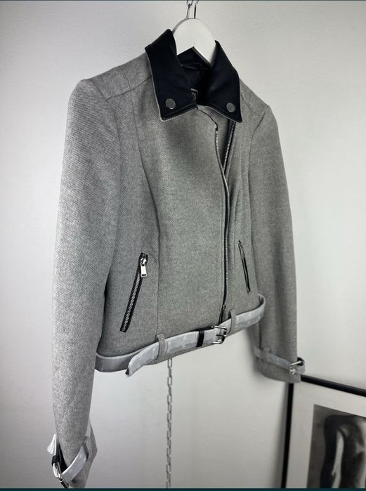 Geaca, Jacheta Guess dama