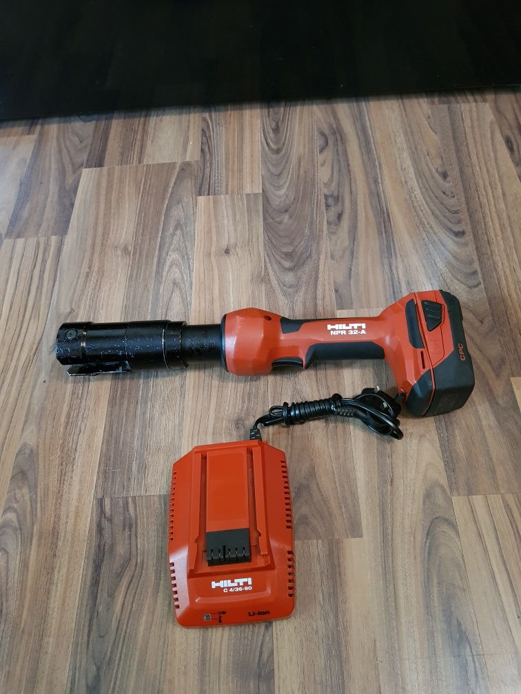 Presă de sertizat Hilti NPR 32-A