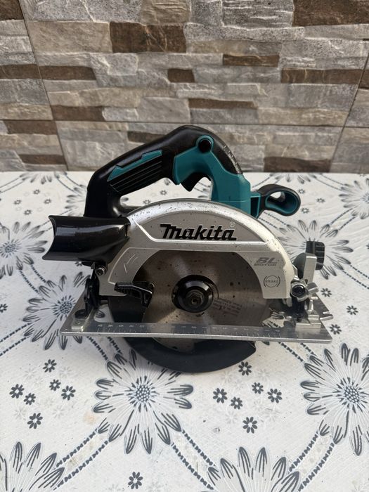 Акумулаторен ръчен циркуляр Makita