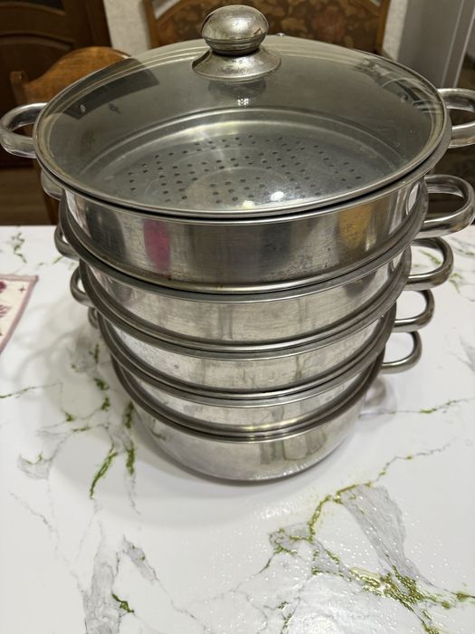 Мантоварка в хорошем состоянии