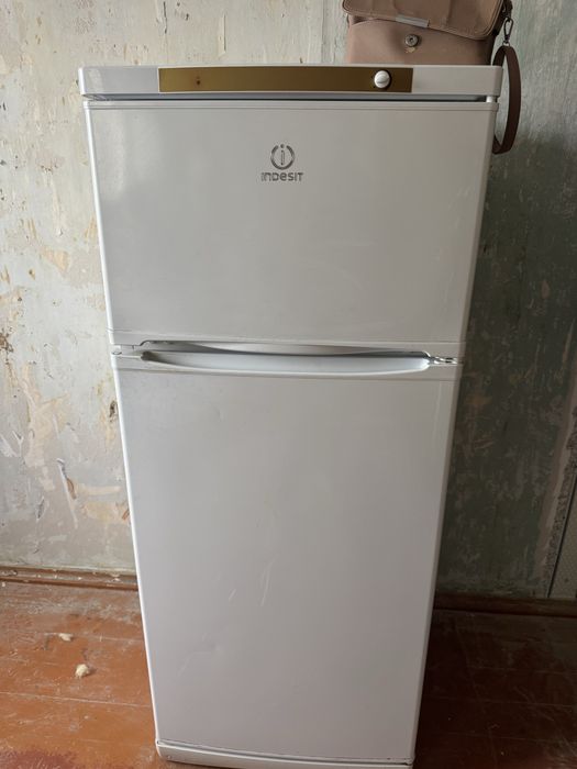 Холодильник рабочий