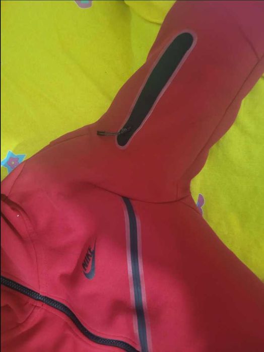 Hanorac Nike Tech Rosu S