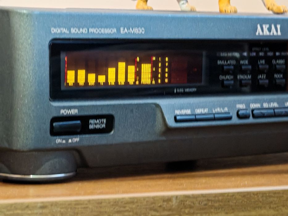 Akai EA-M830. Egalizator superb. O bijuterie Hi-Fi. Ca nou. Preț fix !