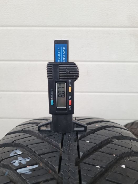 Всвсезонни гуми 2 броя GOODYEAR Vector4Seasons 215 60 R17 дот 4717