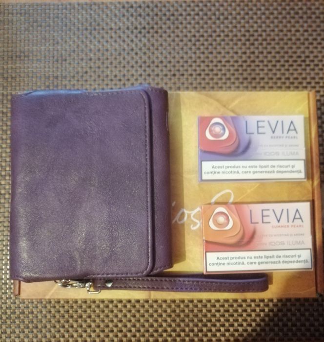 Vând husă mov Levia