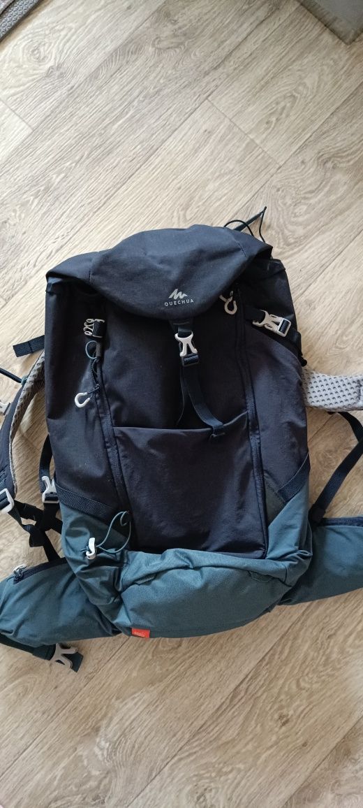 Vand rucsac drumetie Queciua 30 l