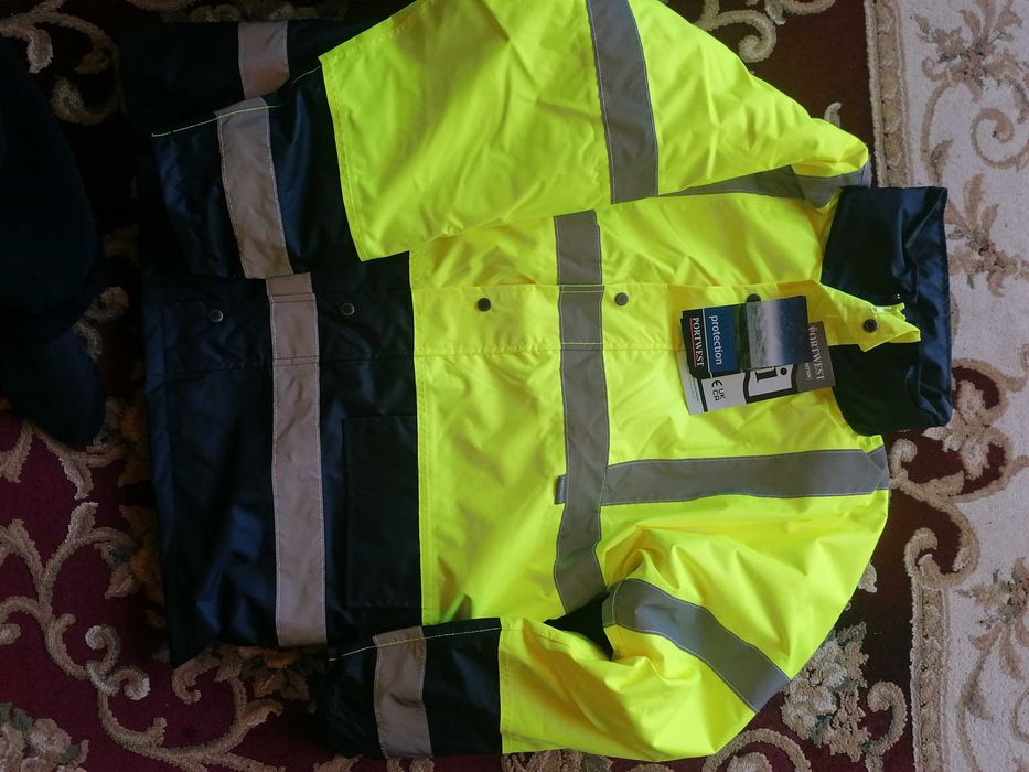 Geaca reflectorizanta de iarna