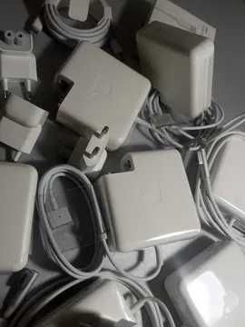 Блок питания на MacBook (зарядка на макбук)