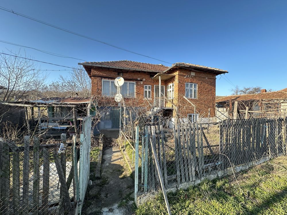 Къща на 2 етажа в с.Белица, Силистра