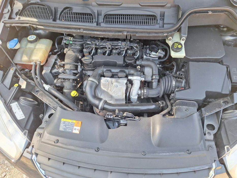 Форд C max  Titanium 1.6 hdi
