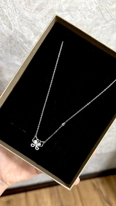 Серебряное колье, нежная подвеска бабочка
