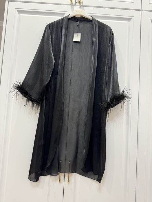 Продам новую накидку до 50 размера и нарядную кофточку 46 размера