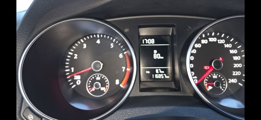 Vw golf 6 benzină an 2011