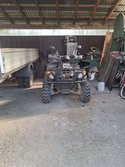 Vând atv de 300 2x4 in stare funcțională  are pompa de benzina noua
