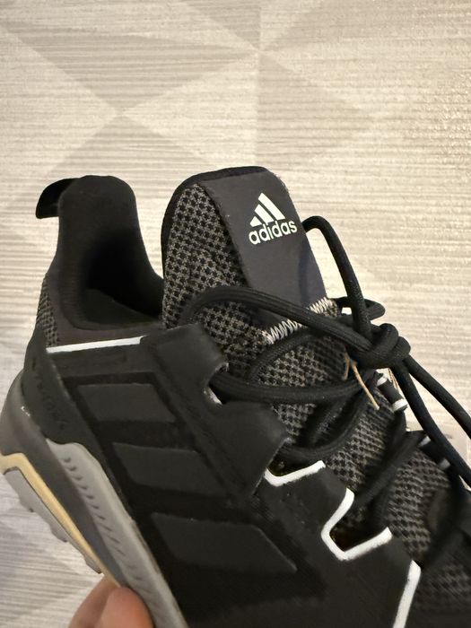 Addias Goretex marimea 37 1/3 noi, originali