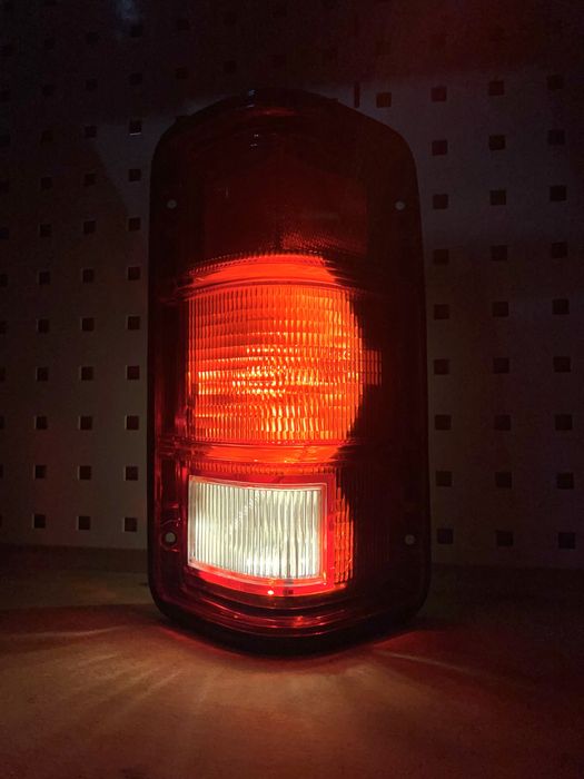 Lampa decorativa Dodge anii 80