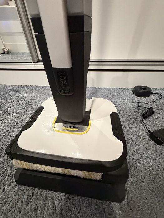 Верикална прахосмукачка моп Karcehr 2-4