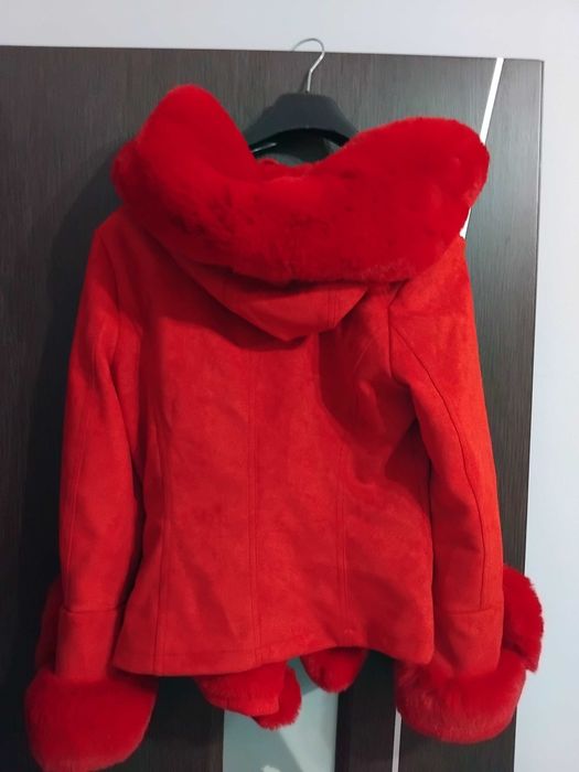 Велурено яке с пух