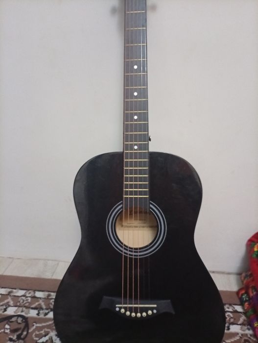 Продам гитара новый