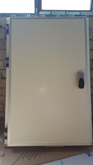 Camera friforifica,instalații frig,ușa frigorifica