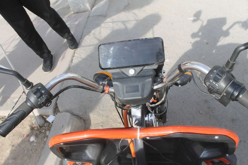 Motosikl Srochno sotiladi