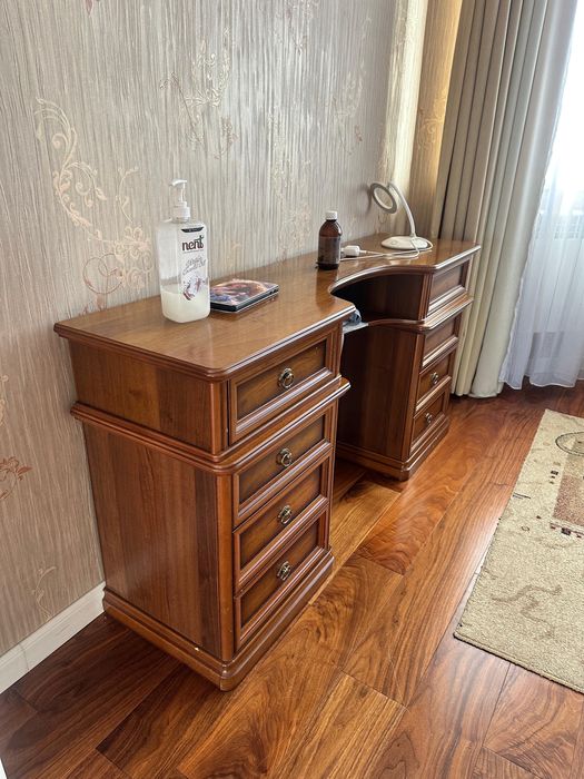 Продаю спальный гарнитур в хорошем состоянии