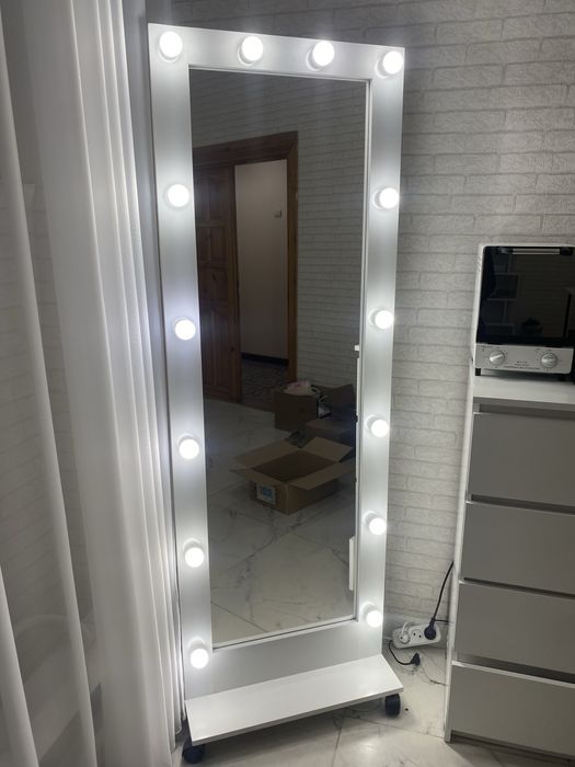 Продаю мебель для салона