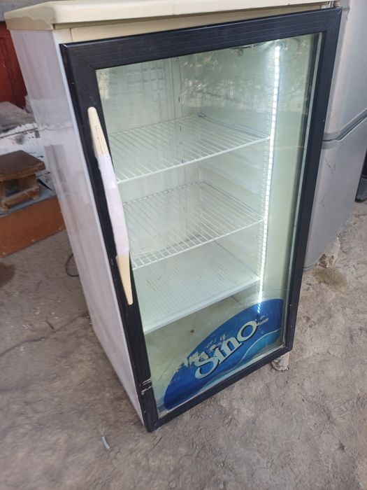 Ветрина стояший,,