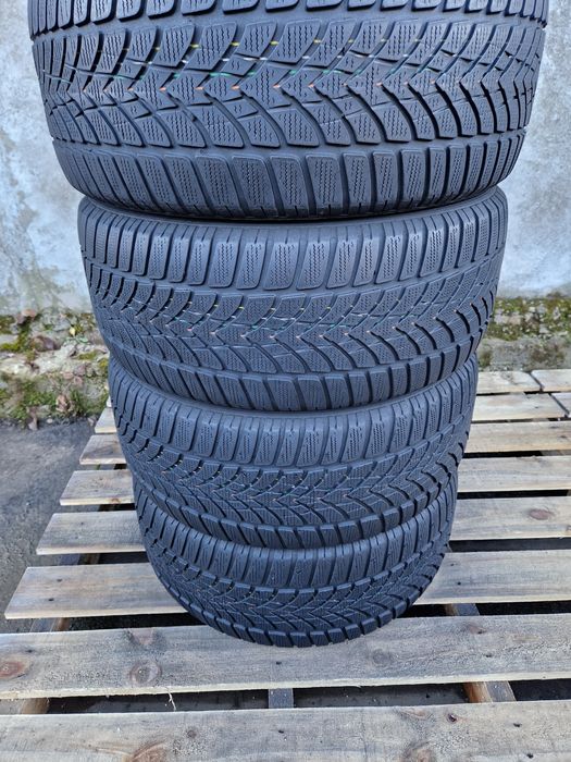 4anvelope iarna 225 45 17 Dunlop