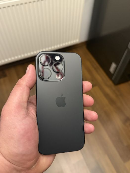 Iphone 16 pro impecabil / pata ecran. / 100 bat. 128 gb