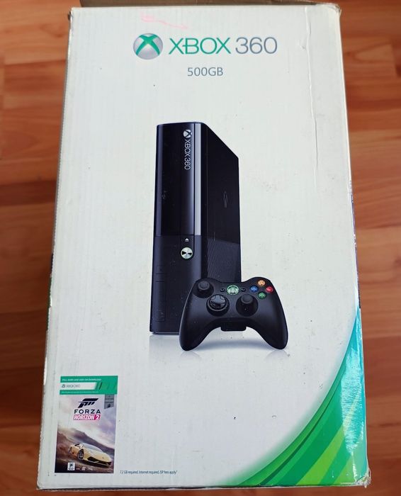 Xbox 360 (Complet functional, folosit sub 10 ore) + 3 Jocuri Bonus