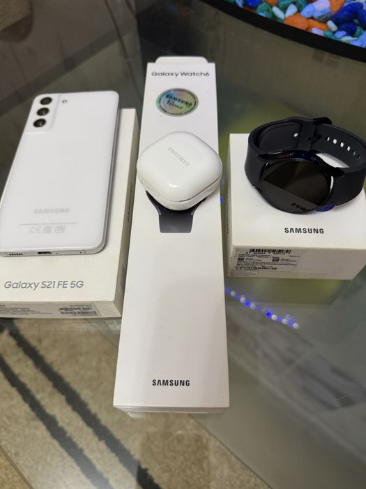 Комлект samsung телефон ,часы наушники оригинал